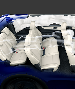 XUV700 Dual Front Airbags  